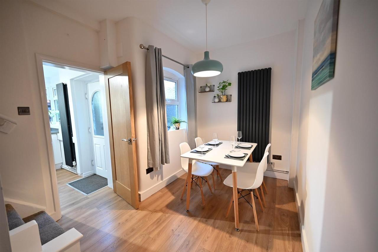 The Coffee Pot Cottage In Town Centre Free Parking ストラットフォード＝アポン＝エイボン エクステリア 写真