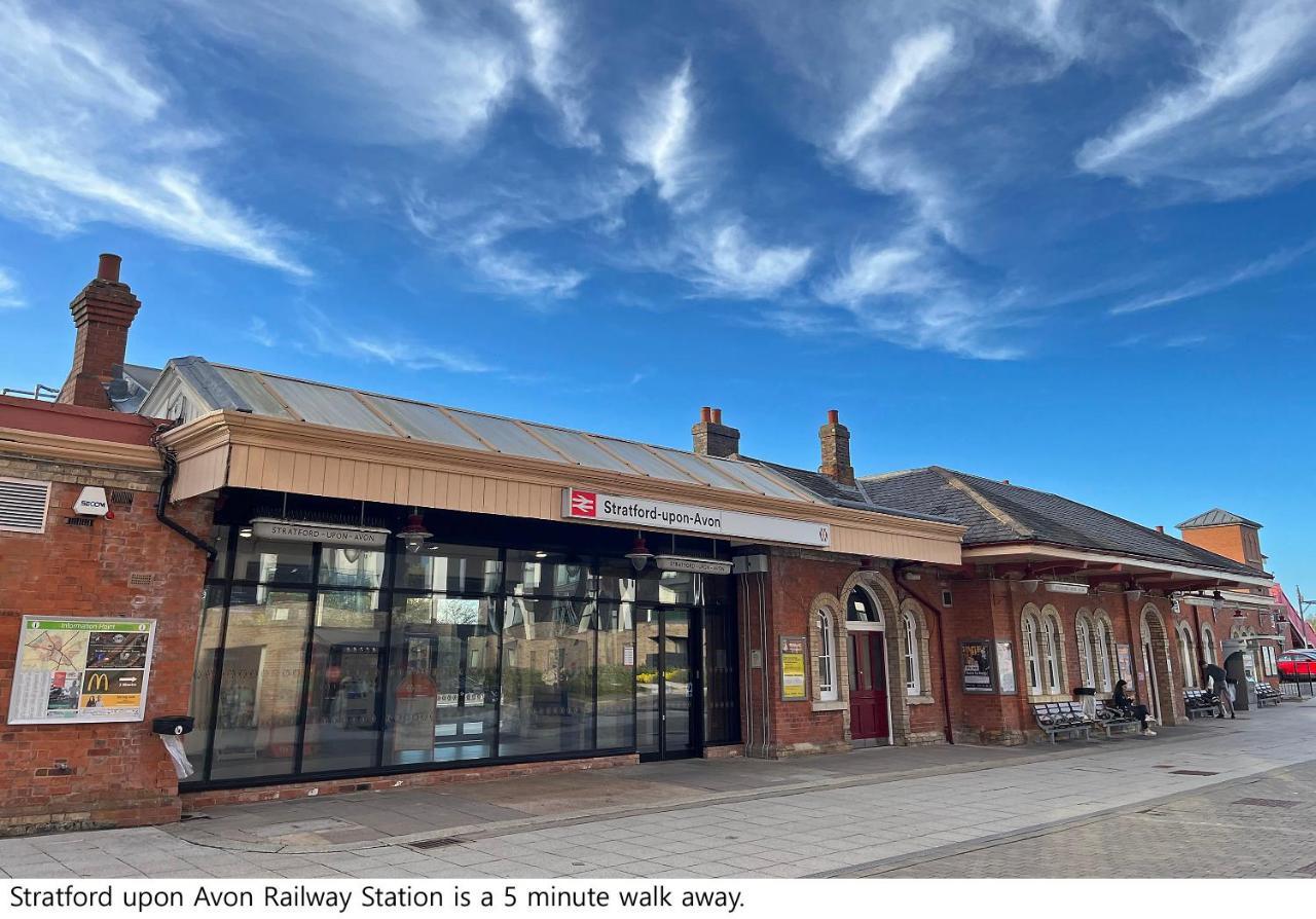 The Coffee Pot Cottage In Town Centre Free Parking ストラットフォード＝アポン＝エイボン エクステリア 写真